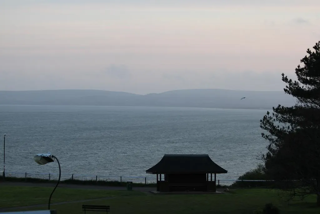 **  Hotel Riviera By The Sea Bournemouth Regno Unito