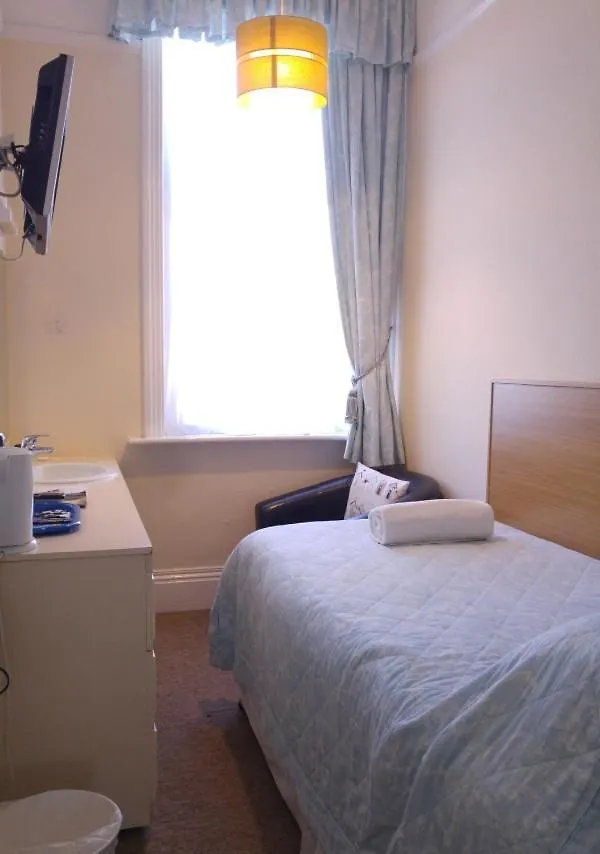 Hotel Riviera By The Sea Bournemouth 2*,  Regno Unito